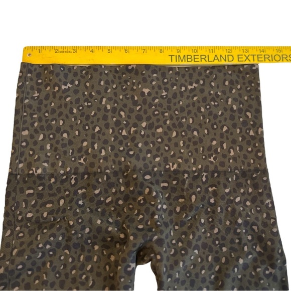 Spanx “Look At Me” Now Seamless Leggings Size XL Womens Mini Leopard Print Green - Picture 7 of 11